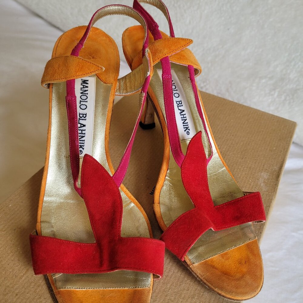 Manolo Blahnik strappy heeled suede sandals in size 36, in good condition.